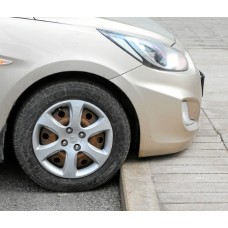 Чому спускає колесо при наїзді на бордюр Чому спускає колесо при наїзді на бордюр